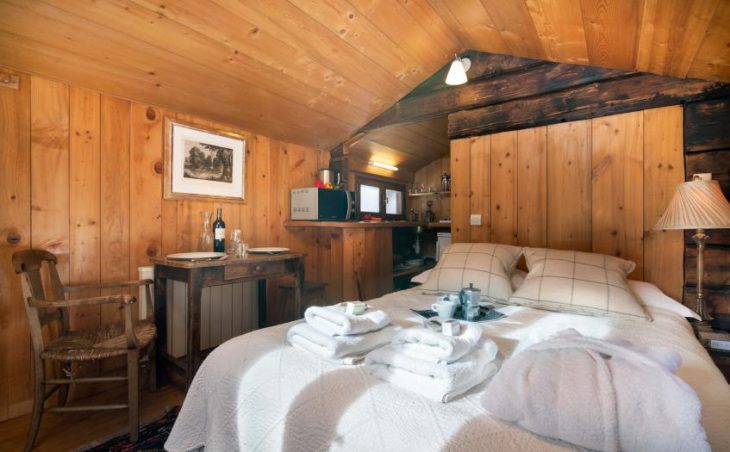 Brigitte's Mazot, Chamonix, Double Bedroom